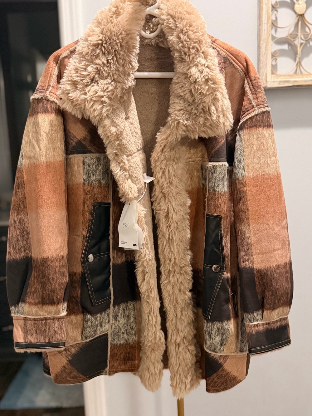 Source Unknown Tan & Brown Patchwork Teddy Shearling Jacket